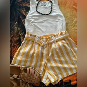 Love Tree ladies shorts size large